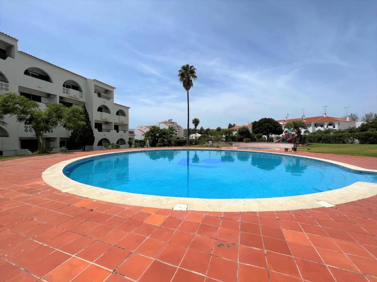 Appartamento Albufeira Twins 2 With Pool By Homing Esterno foto