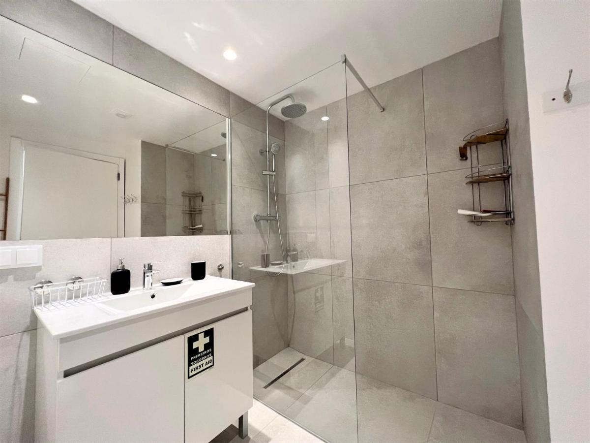Appartamento Albufeira Twins 2 With Pool By Homing Esterno foto